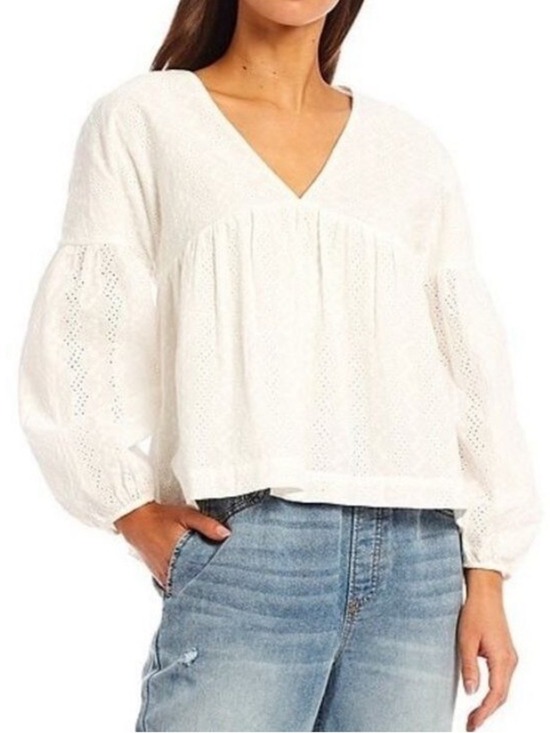 Every Tops - White Eyelet Babydoll Top by Every - Multiple